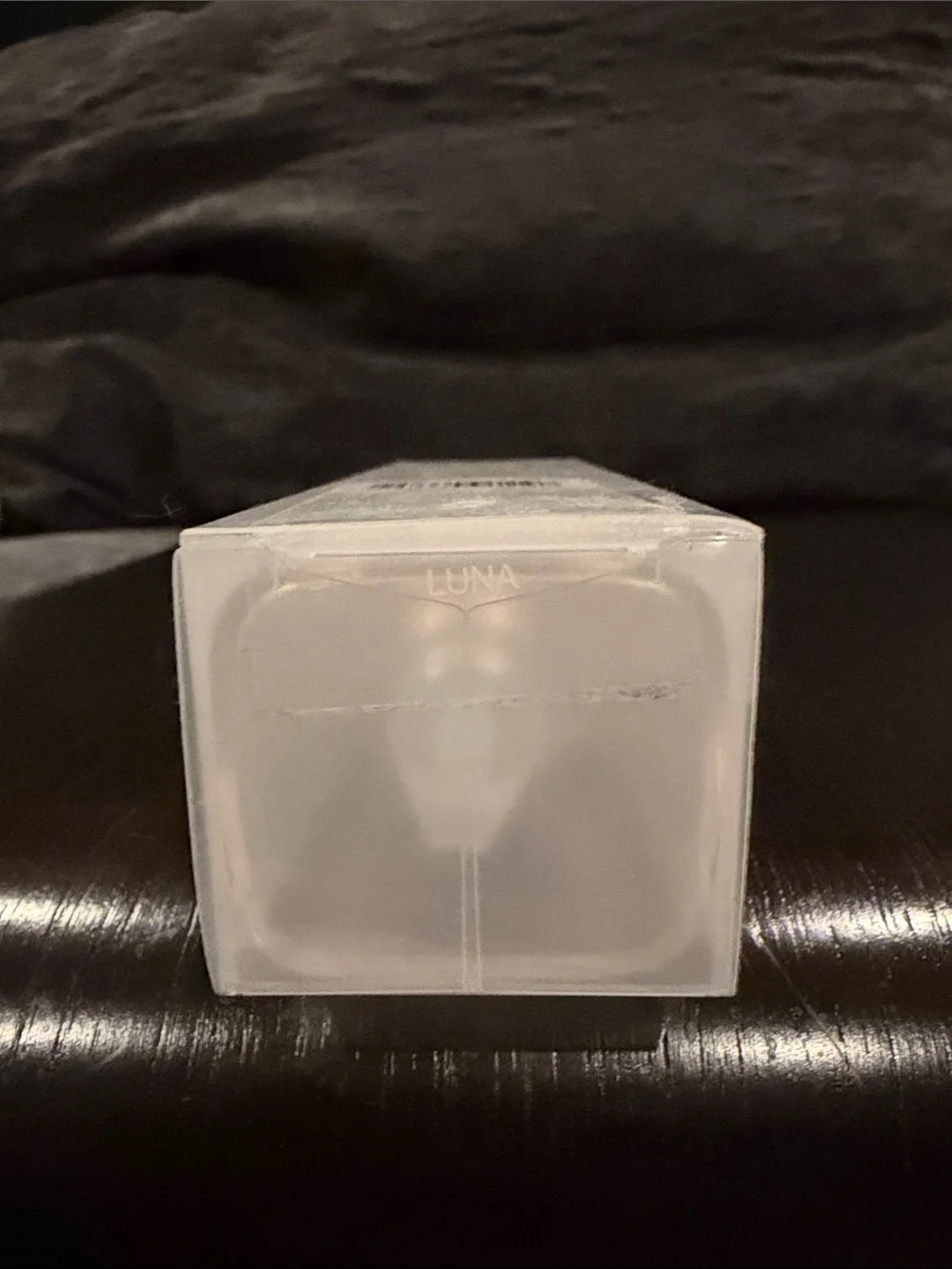 HUDA BEAUTY All Over Body Highlighter